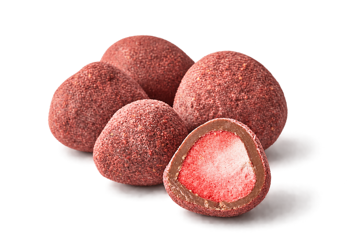 Strawberry in Milk Chocolate Dragee